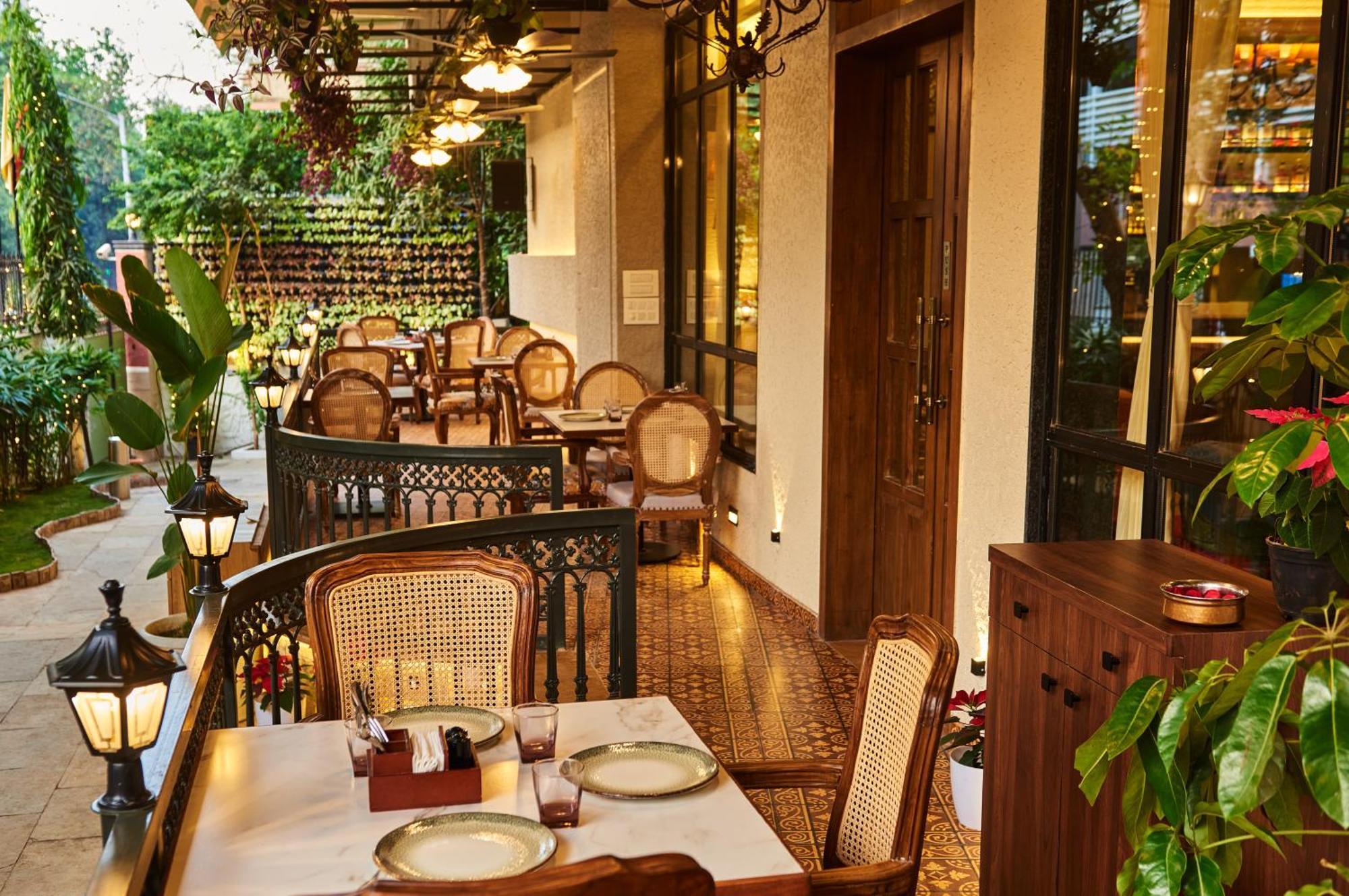 Arnna Hotel - Goregaon Мумбаи Экстерьер фото