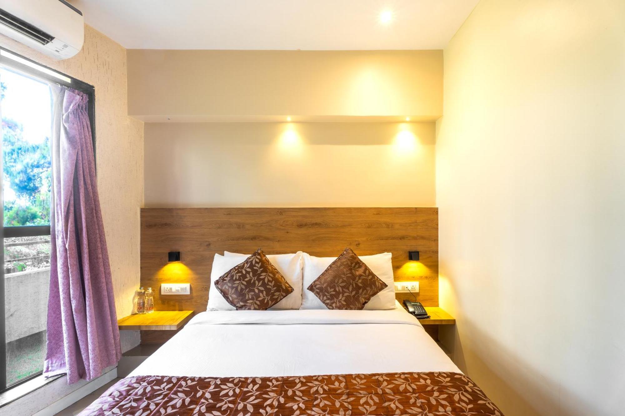 Arnna Hotel - Goregaon Мумбаи Экстерьер фото