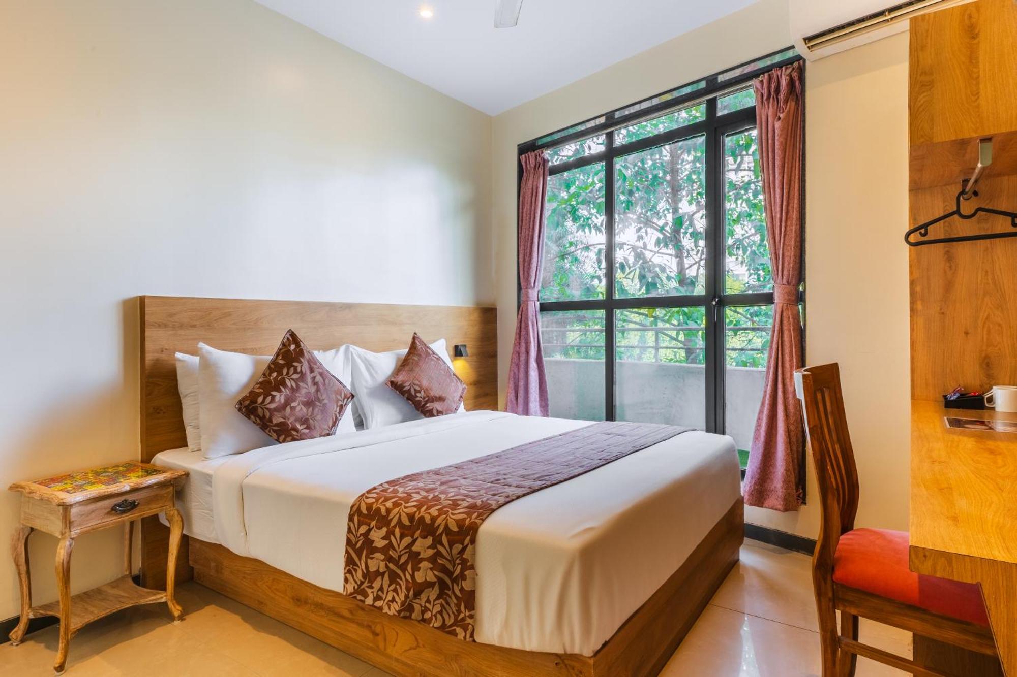 Arnna Hotel - Goregaon Мумбаи Экстерьер фото