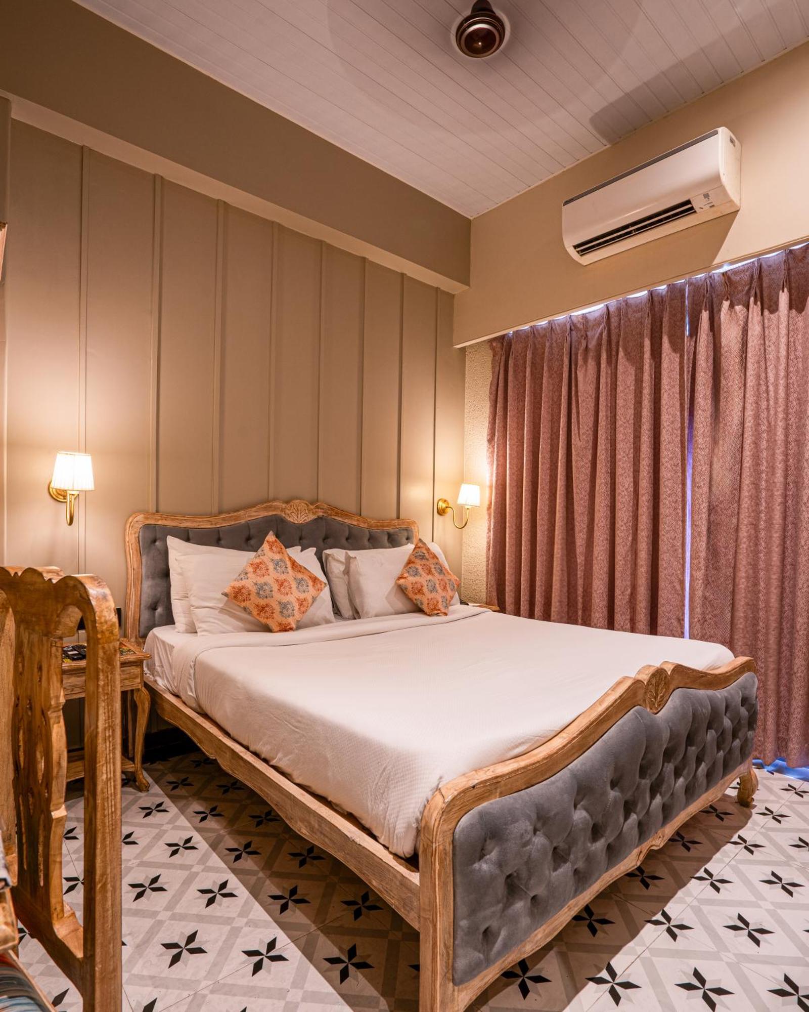 Arnna Hotel - Goregaon Мумбаи Экстерьер фото