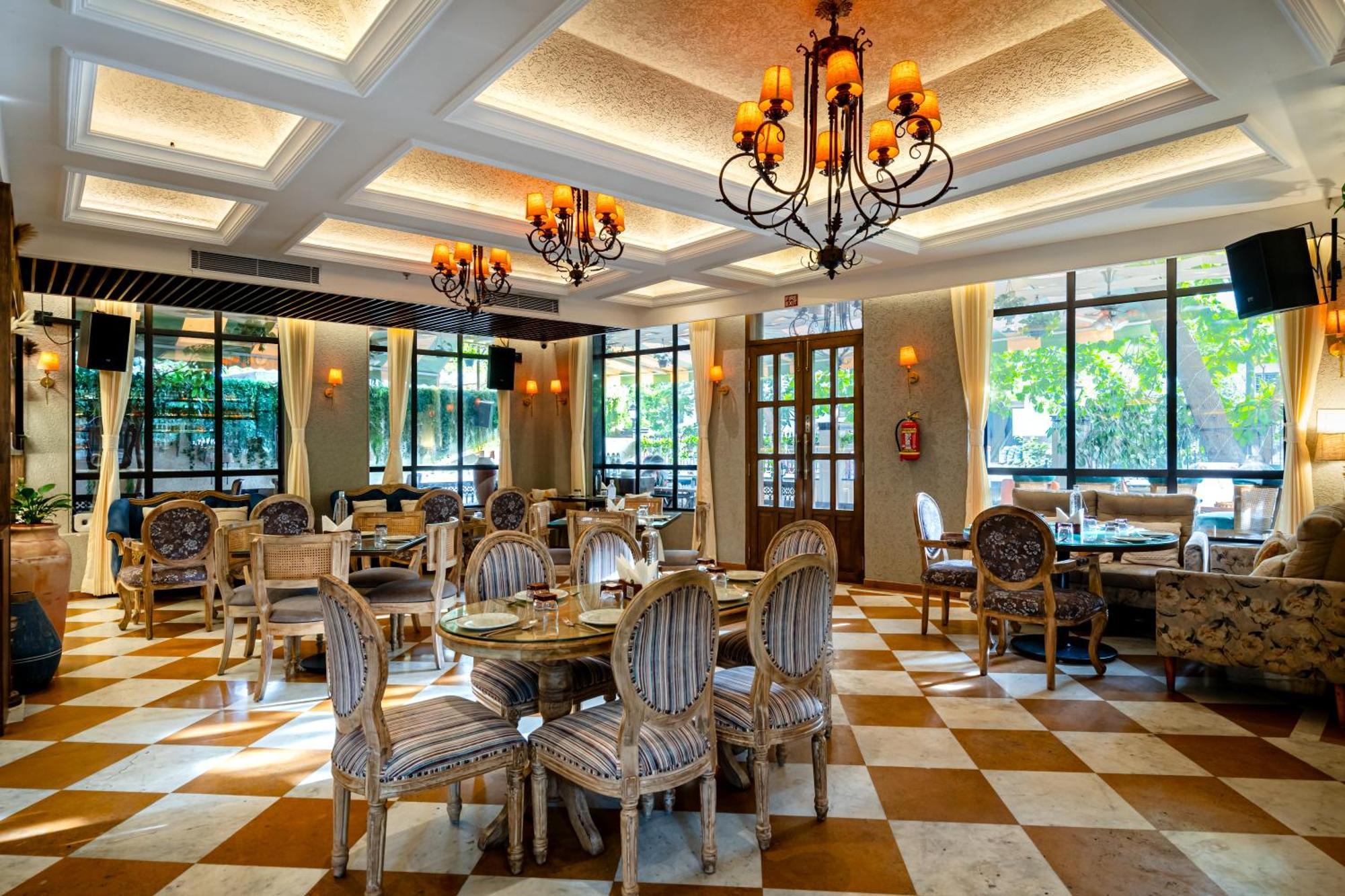 Arnna Hotel - Goregaon Мумбаи Экстерьер фото
